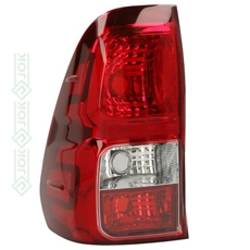 Aizmugures lukturis, ar miglas lukturi, kreisā puse (Hilux 15-)